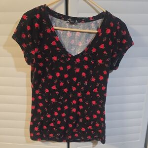 Derek Heart Floral Black and Red Women's Top